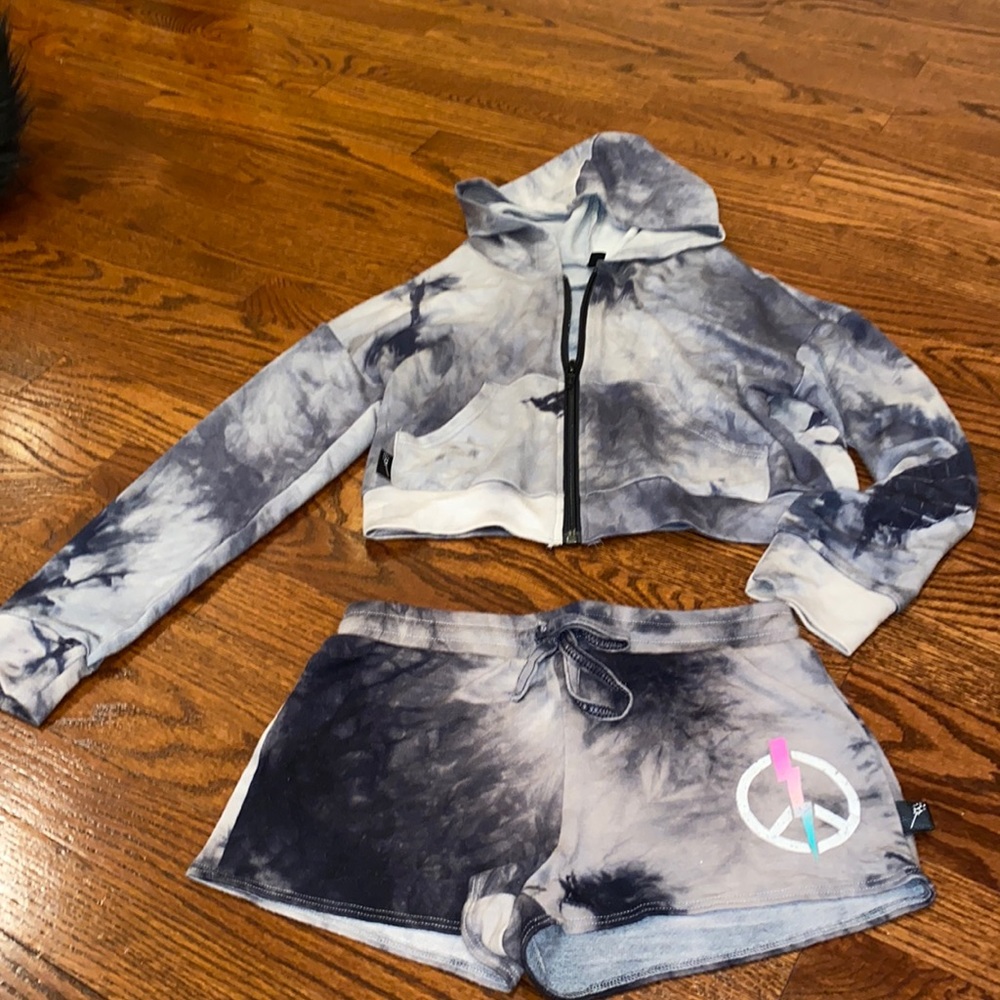 Excellent condition two piece set 9/10 Pixielane